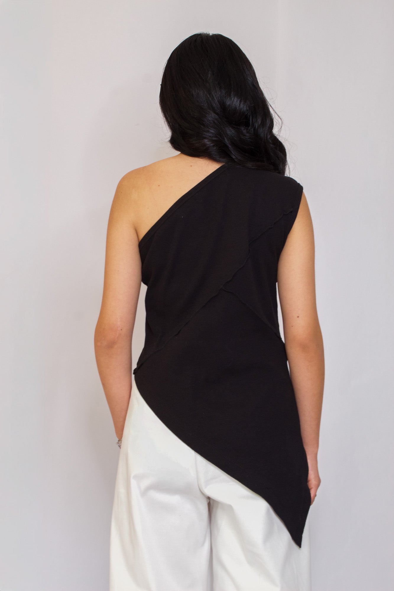 Blusa Asimétrica Media Noche